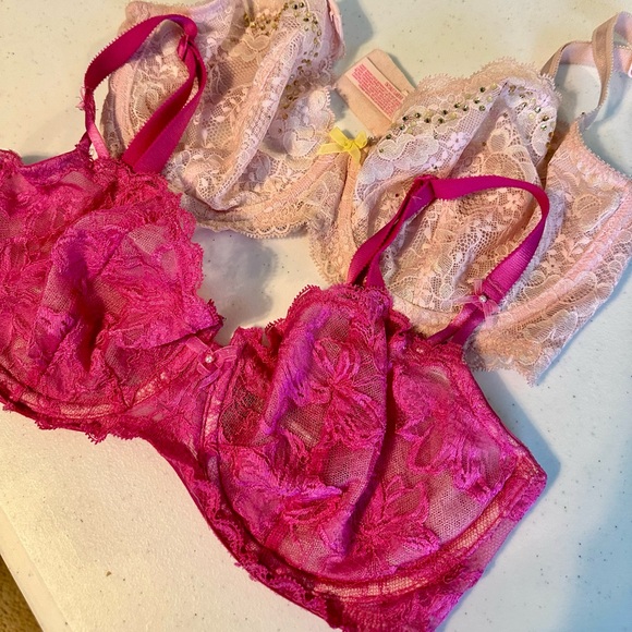 Victoria’s Secret underwire lace bra .. 34DD .. 2 for 40 - Picture 2 of 10